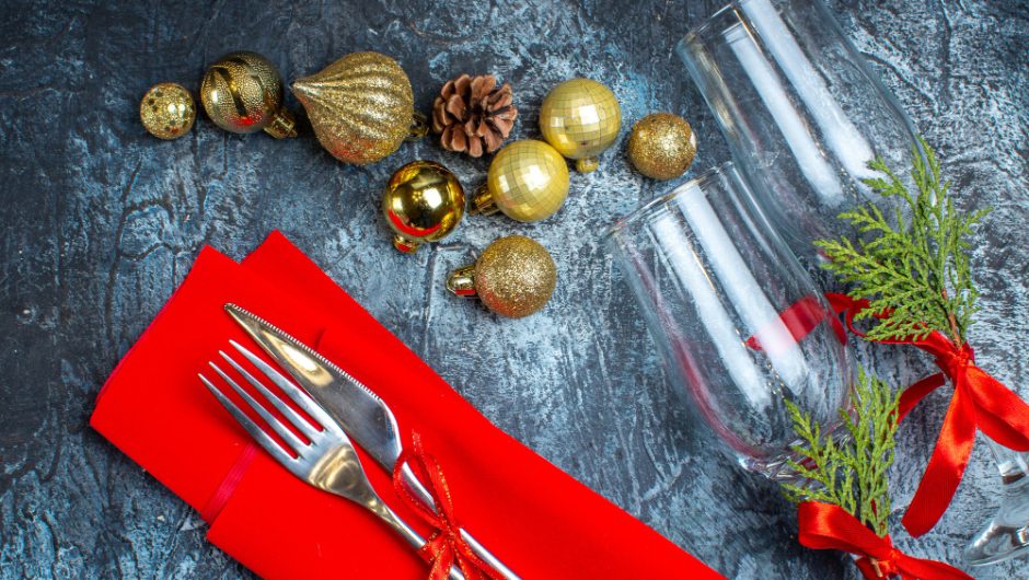 Decor simplu, dar elegant, pentru mese festive