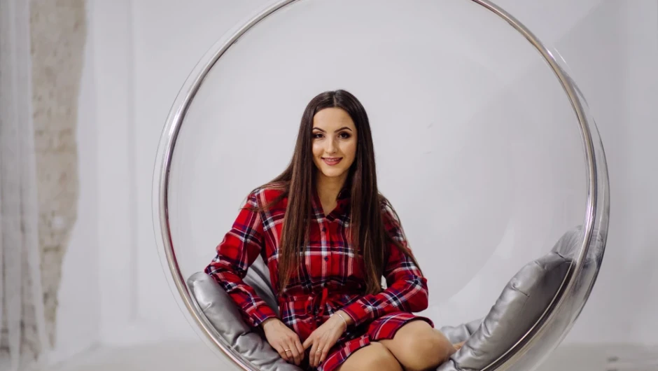 Mobilierul rotunjit: O tendință care aduce mai multă fluiditate în interior